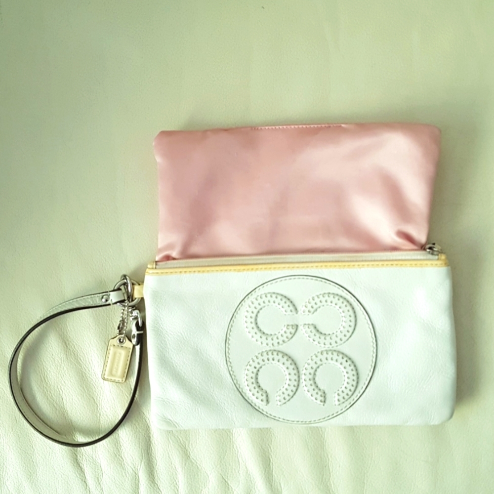 EUC - COACH Wristlet